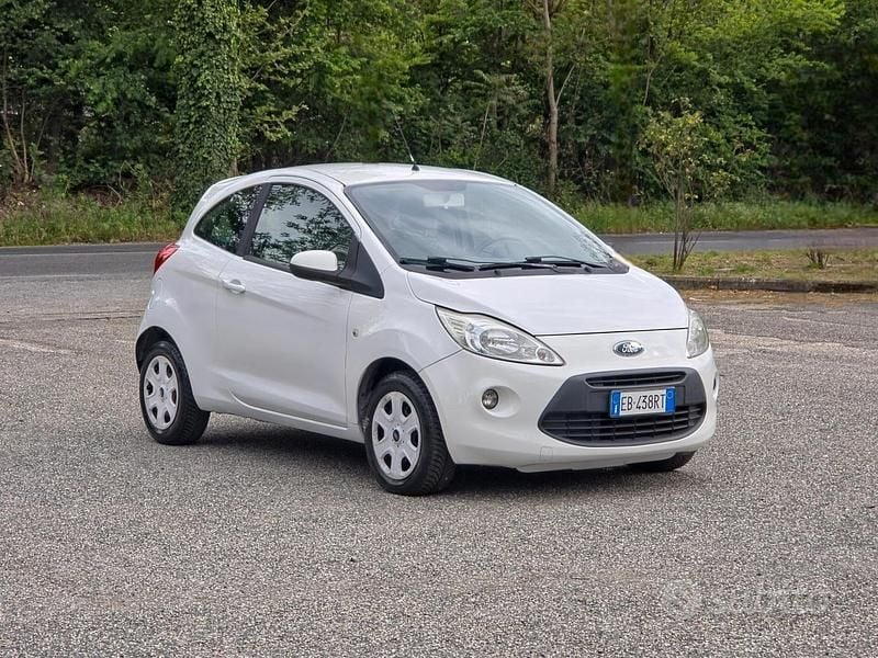 Usata Ford Ka Titanium 69 CV (50 kW) 2010 Bianco Utilitaria