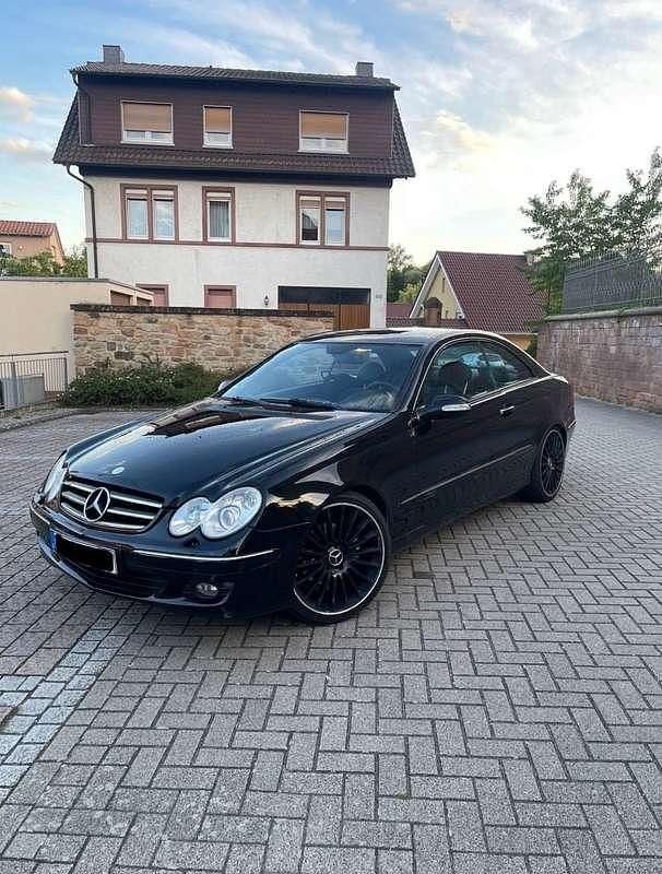 Usata 2005 Mercedes CLK320 Avantgarde Coupé | 6300 € (Buon prezzo) - Immagine 1/4