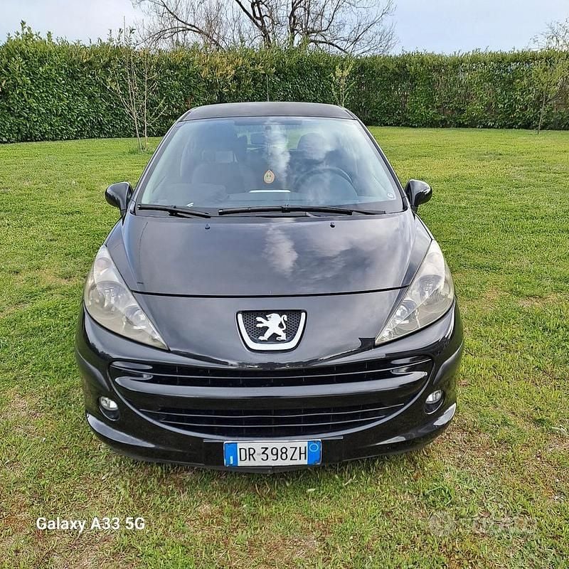 Usata Peugeot 207 88 CV (64 kW) 2008 Nero Utilitaria