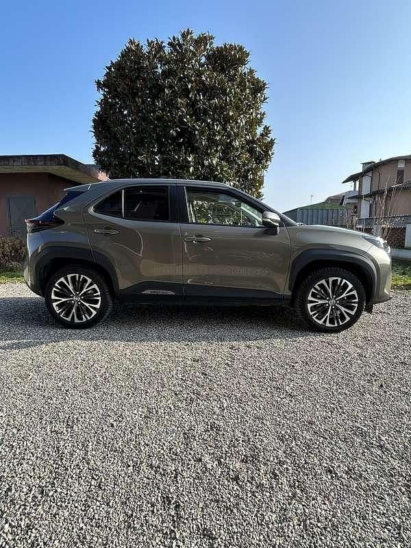 Usata Toyota Yaris Cross Lounge 92 CV (67 kW) 2022 SUV