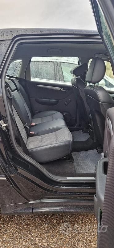 Usata Mercedes B180 109 CV (80 kW) 2009 Nero Monovolume
