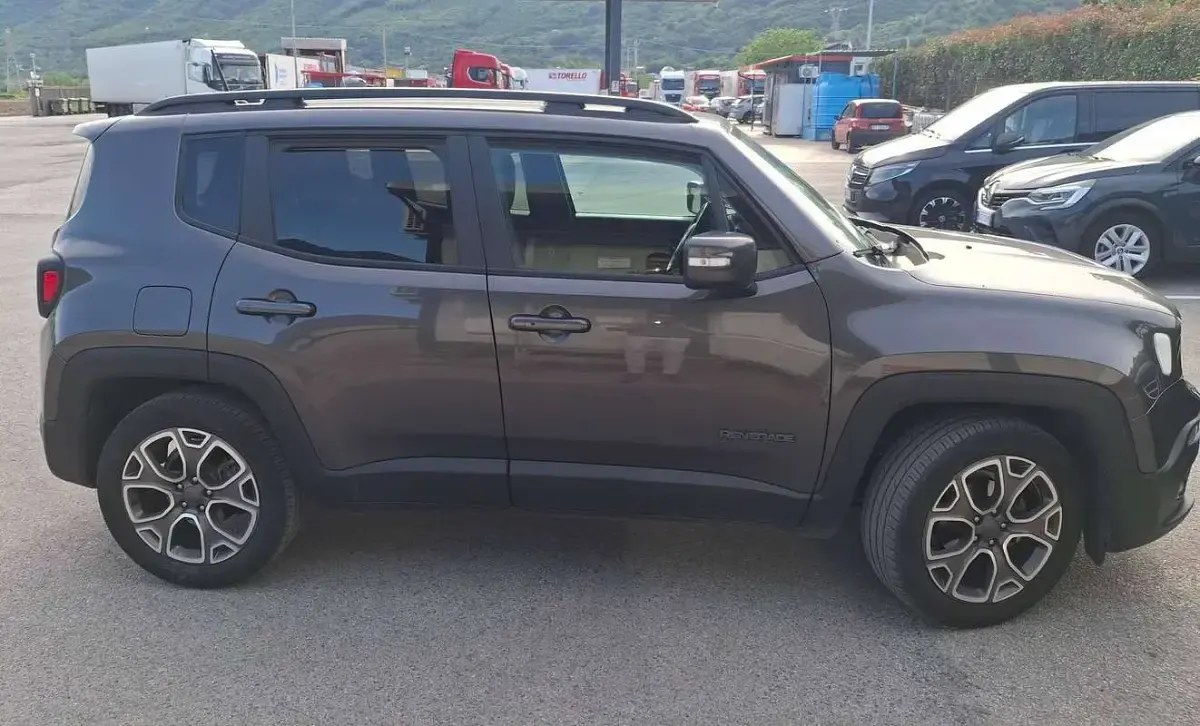 Usata Jeep Renegade Longitude 120 CV (88 kW) 2017 Grigio SUV