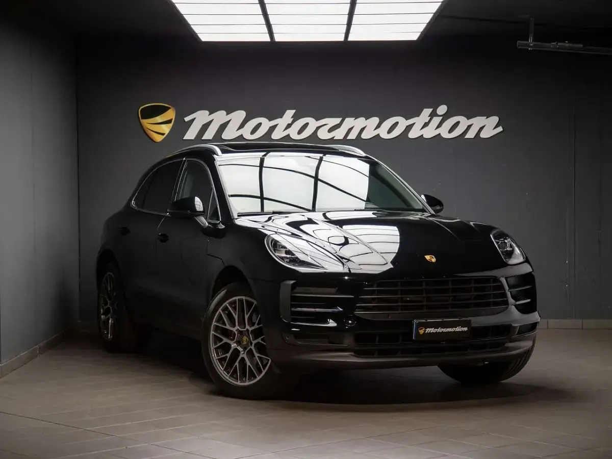 Usata Porsche Macan 245 CV (180 kW) 2020 Nero jet metallizzato SUV