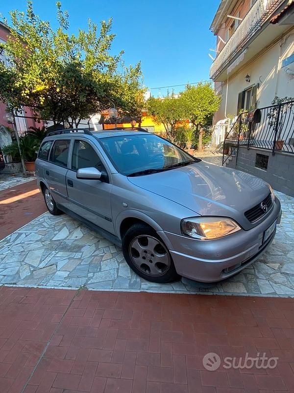 Usata Opel Astra Club 101 CV (74 kW) 2001 Grigio Station wagon