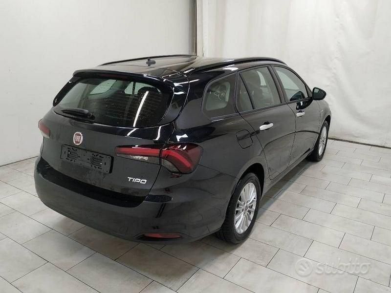 Usata Fiat Tipo Life 131 CV (96 kW) 2021 Nero Station wagon