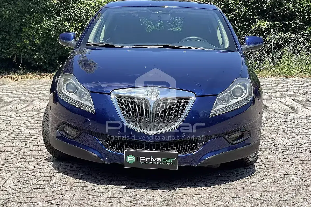 Usata Lancia Delta 190 CV (139 kW) 2010 Blu Utilitaria