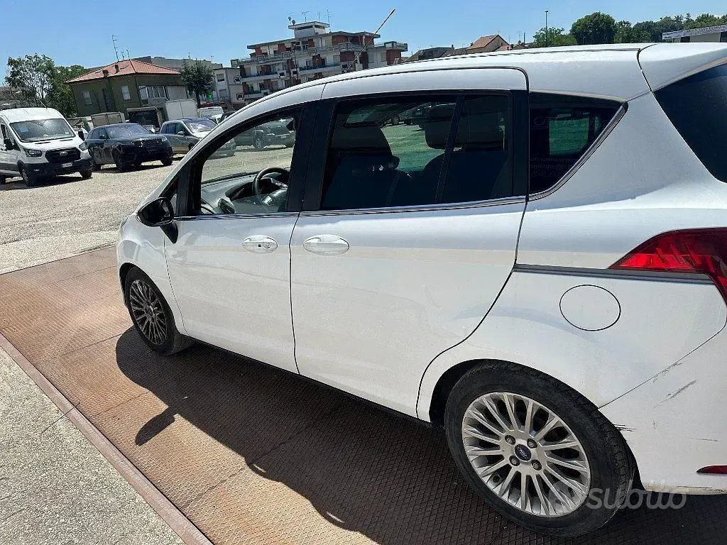 Usata Ford B-MAX 75 CV (55 kW) 2013 Bianco Monovolume