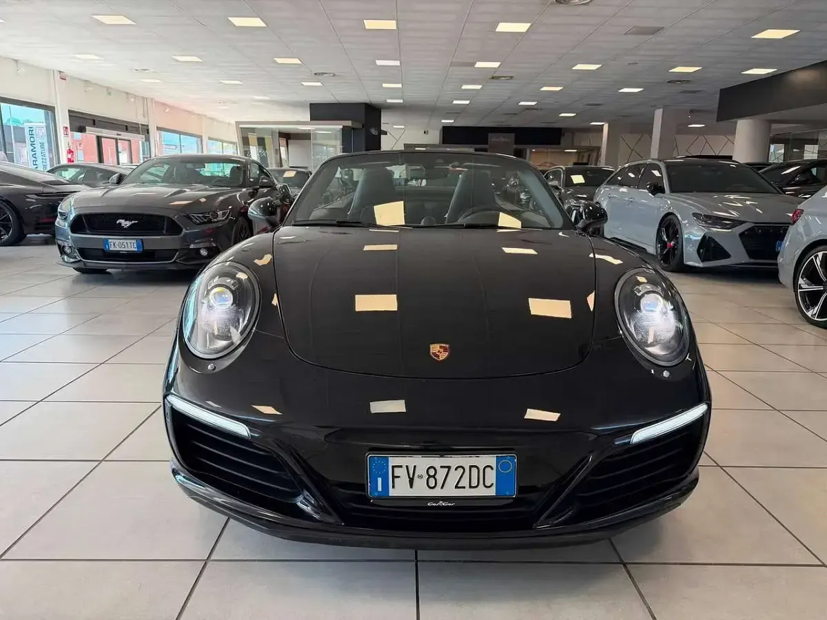 Usata Porsche 911 Carrera Cabriolet 370 CV (272 kW) 2018 Nero Cabrio