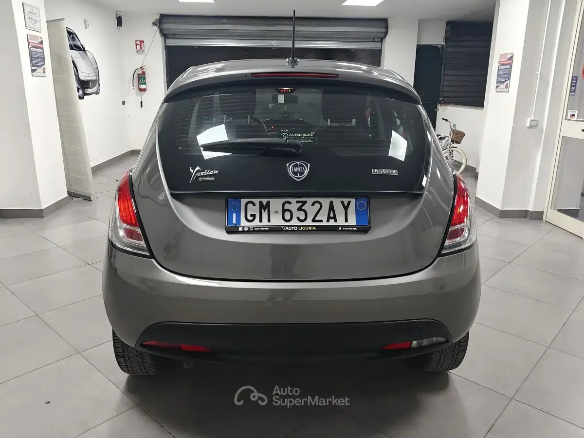 Usata Lancia Ypsilon Silver 70 CV (51 kW) 2023 Grigio Utilitaria