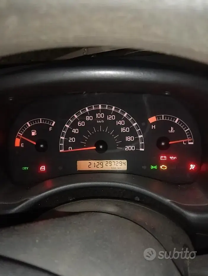 Usata Fiat Punto 60 CV (44 kW) 2004 Utilitaria