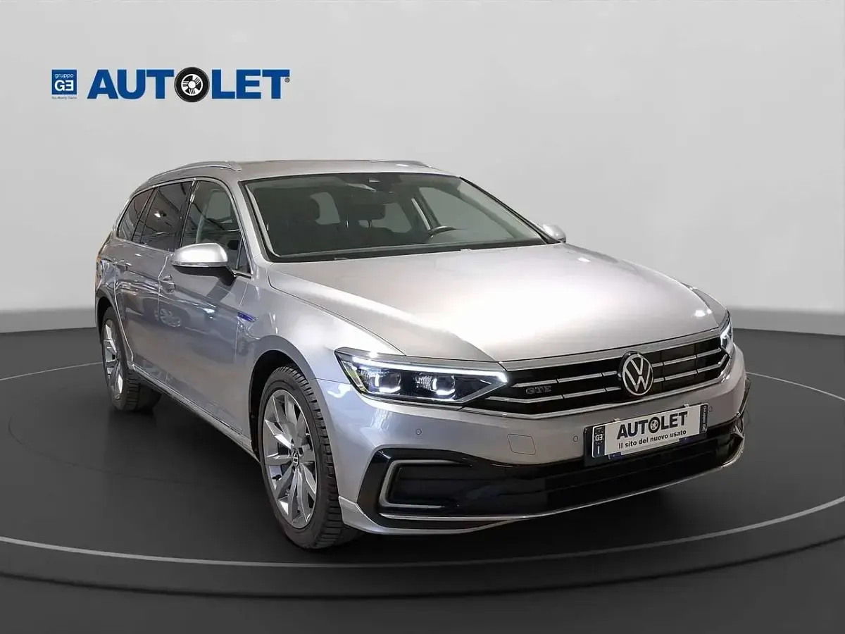 Usata VW Passat GTE 156 CV (114 kW) 2020 Grigio Station wagon