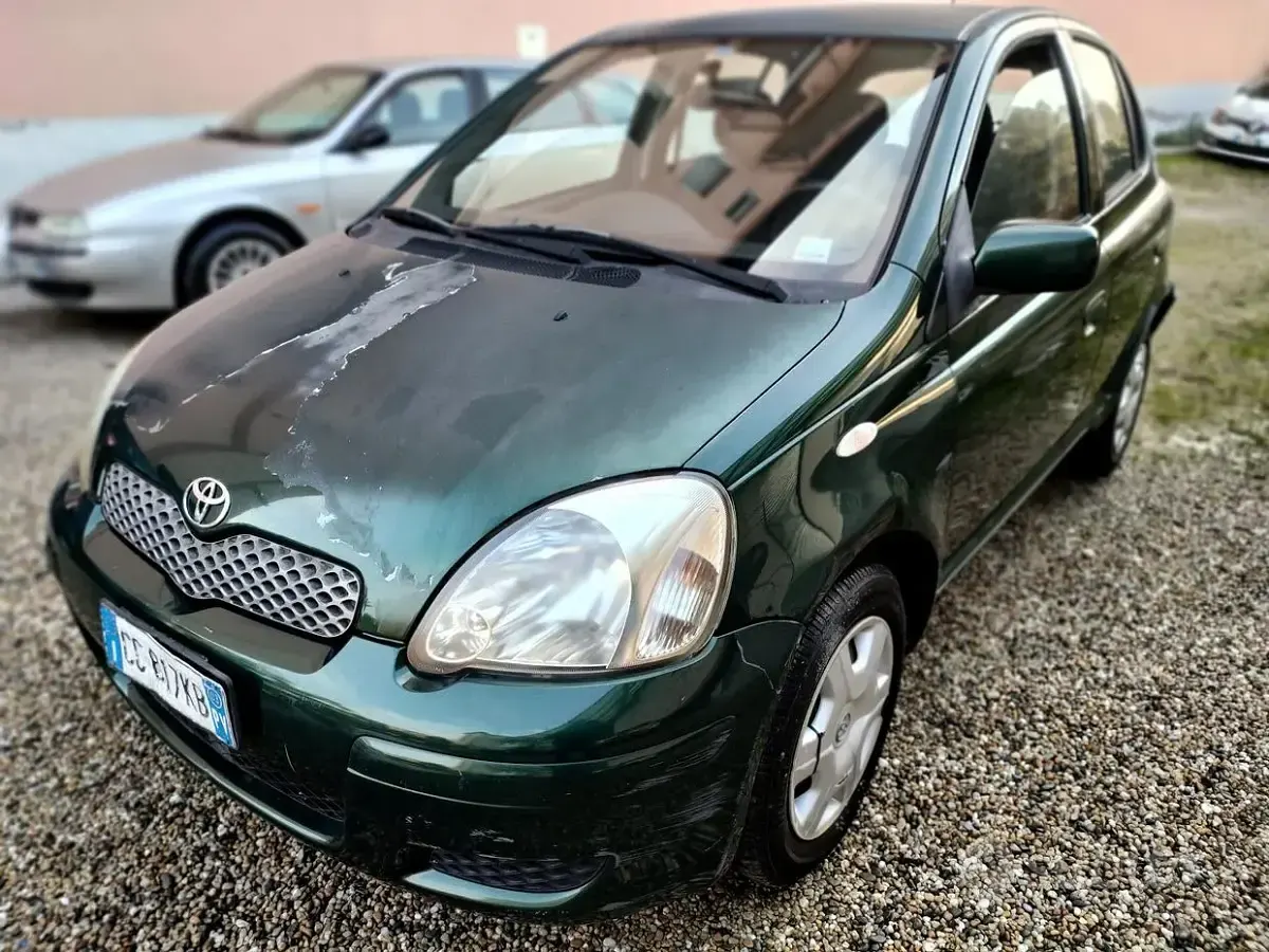 Second-hand Toyota Yaris Sol 75 CP (55 kW) 2003 Verde Hatchback