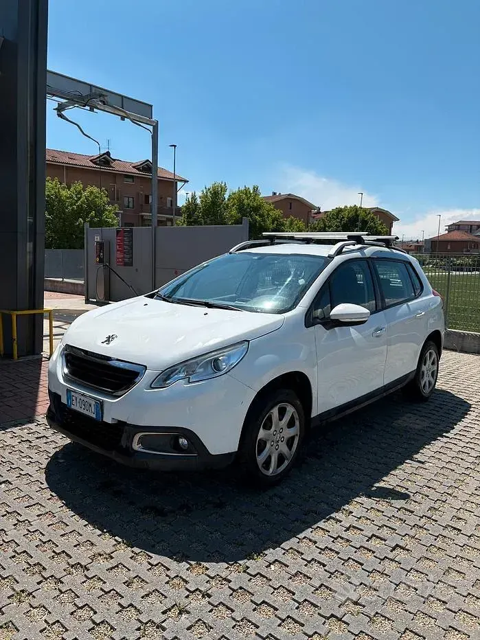 Usata Peugeot 2008 Allure 82 CV (60 kW) 2015 Bianco SUV