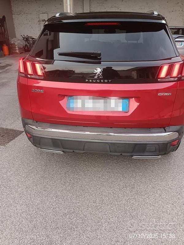 Usata Peugeot 3008 S 131 CV (96 kW) 2018 Rosso SUV