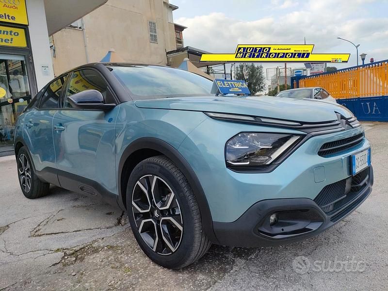 Usata Citroën e-C4 Feel 100 kW (136 CV) 2024 Verde Berlina