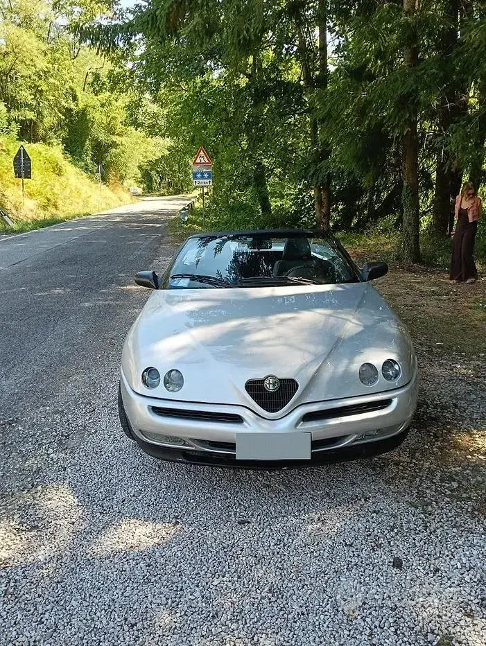 Usata Alfa Romeo Spider 150 CV (110 kW) 1999 Grigio Cabrio