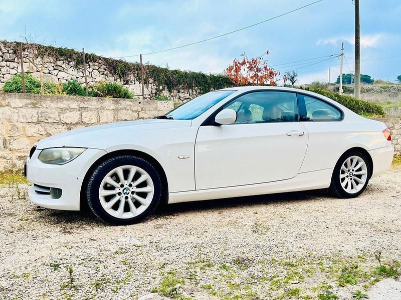 Usata BMW 320 184 CV (135 kW) 2010 Bianco Coupé