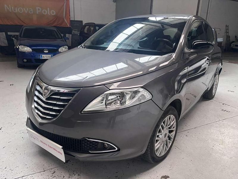 Usata Lancia Ypsilon S 86 CV (63 kW) 2015 Grigio Utilitaria