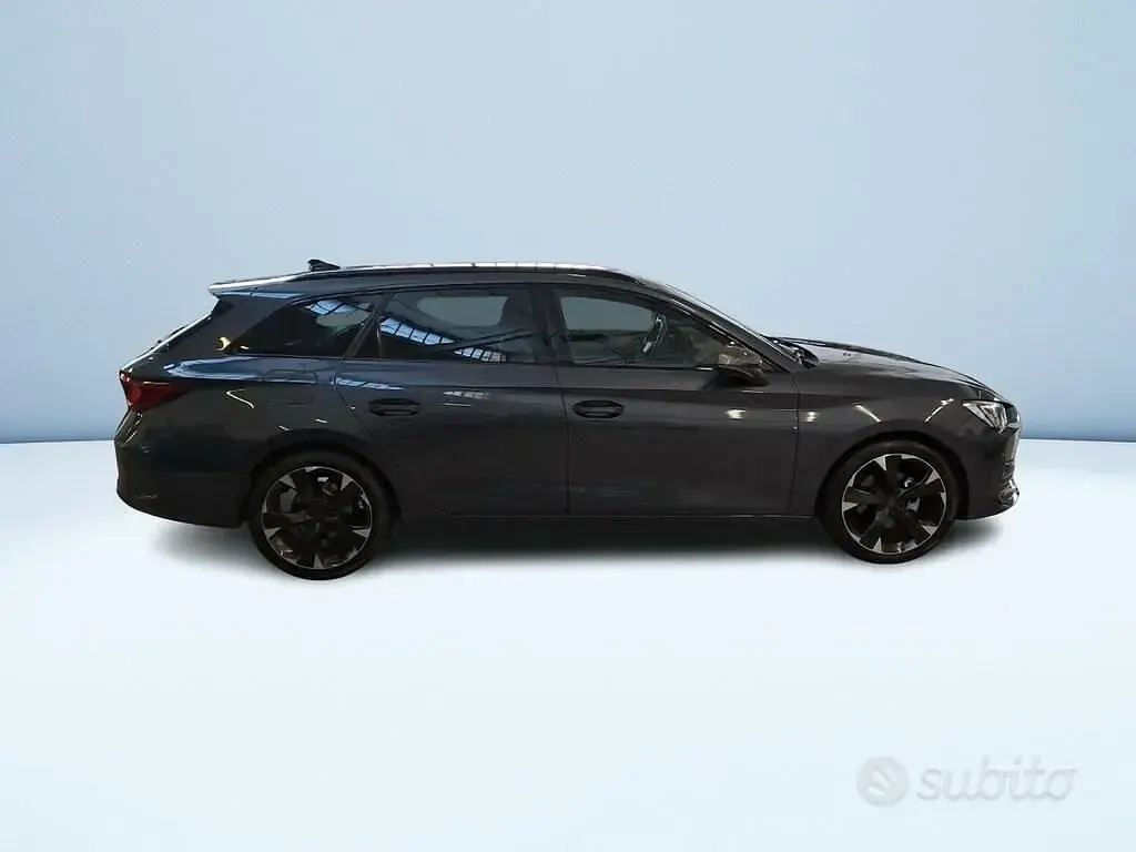 Usata Cupra Leon 150 CV (110 kW) 2024 Grigio Station wagon