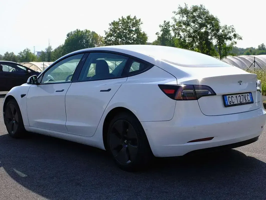 Usata Tesla Model 3 Long Range AWD 152 kW (208 CV) 2020 Bianco Berlina