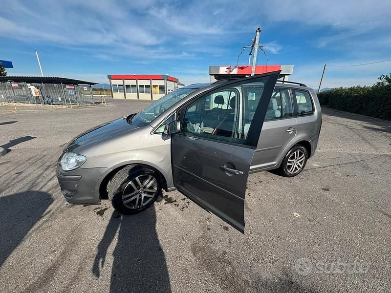 Usata VW Touran 105 CV (77 kW) 2008 Monovolume