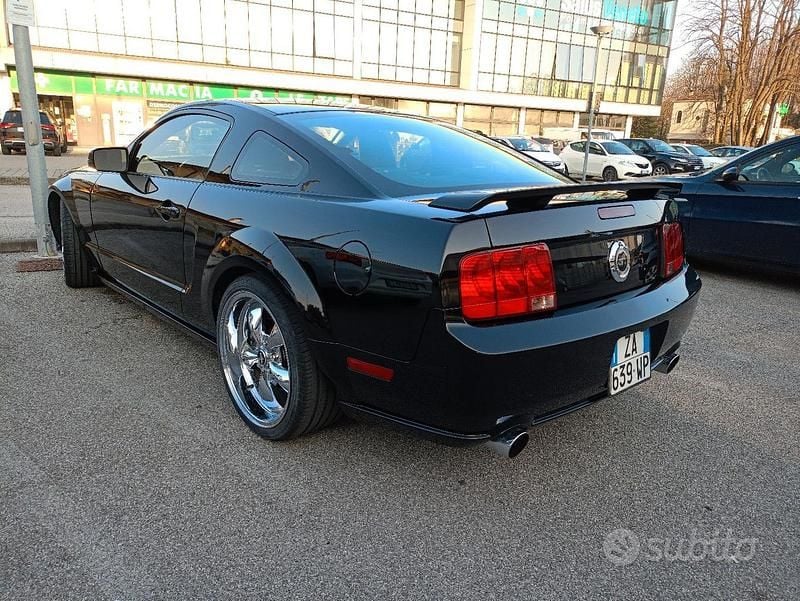 Usata Ford Mustang 304 CV (223 kW) 2007 Nero Coupé