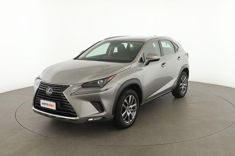 Grigio Usata 2020 Lexus NX300h SUV | 25.499 € (Buon prezzo) - Immagine 1/4