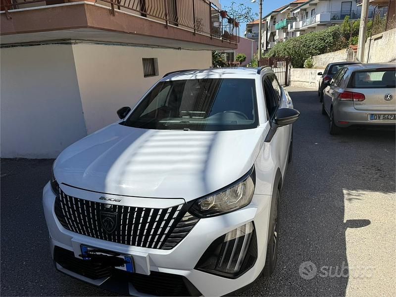 Usata Peugeot 2008 100 CV (73 kW) 2024 Bianco SUV