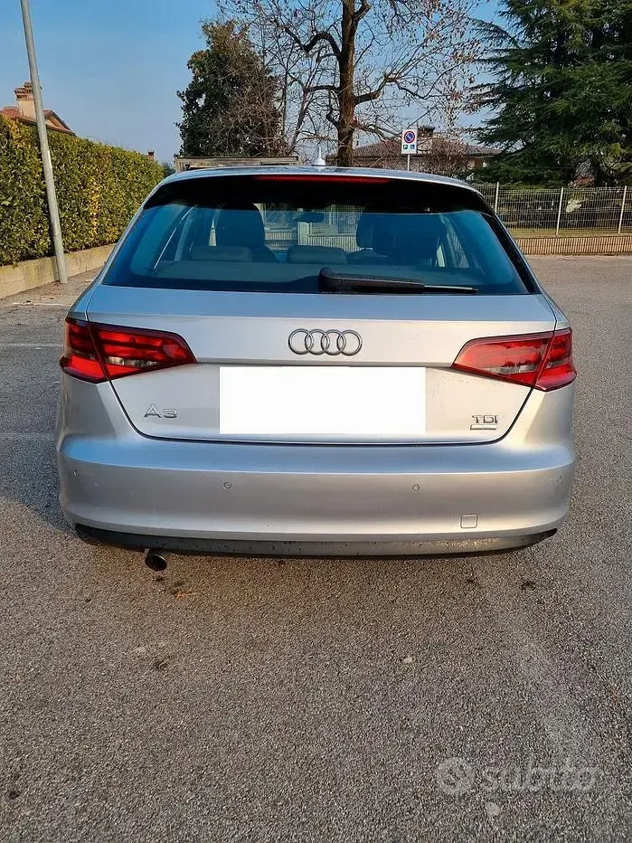 Usata Audi A3 Business 110 CV (80 kW) 2015 Grigio Berlina