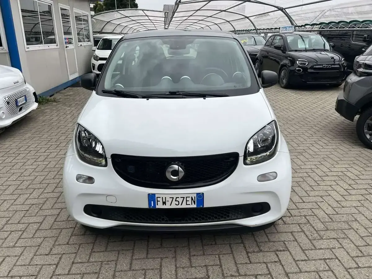 Usata Smart ForFour Electric Drive 60 kW (82 CV) 2019 Bianco Berlina