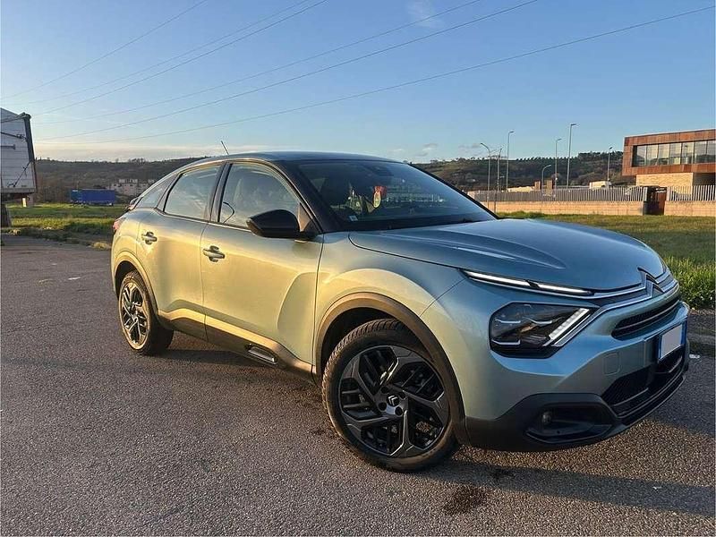 Usata Citroën C4 Feel 131 CV (96 kW) 2023 Blu/azzurro SUV