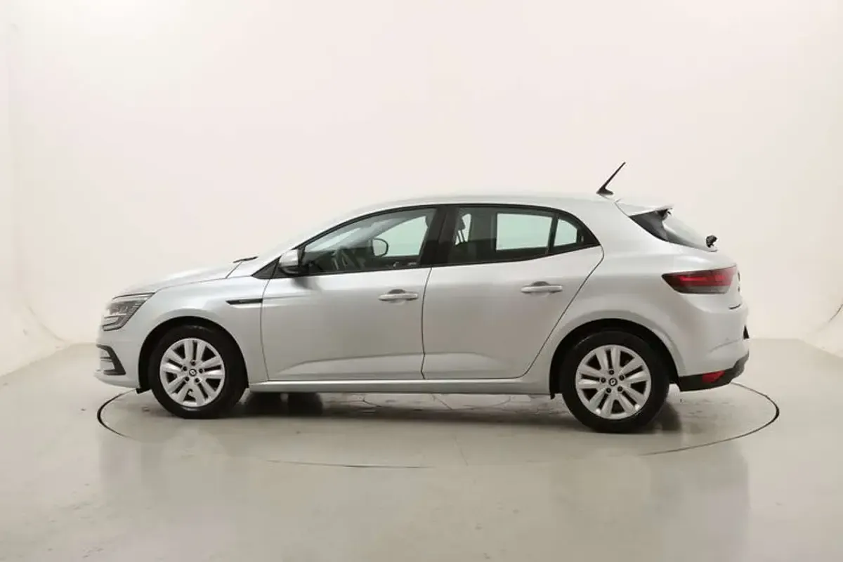 Usata Renault Mégane II Equilibre 116 CV (85 kW) 2022 Argento Berlina