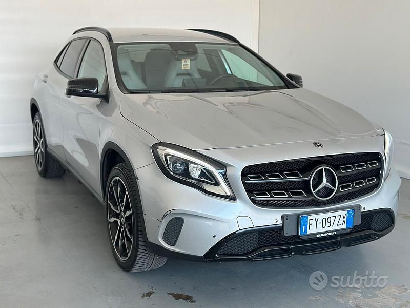 Begagnad Mercedes GLA200 Executive 136 HK (100 kW) 2019 Grå SUV