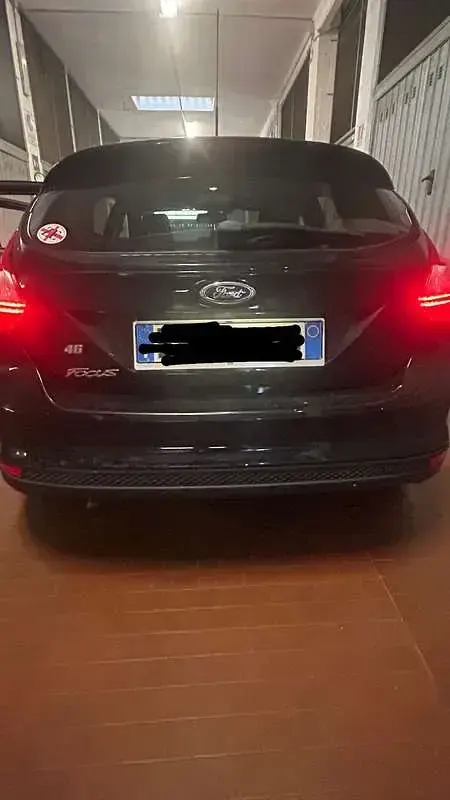 Usata Ford Focus Titanium 109 CV (80 kW) 2011 Nero Berlina