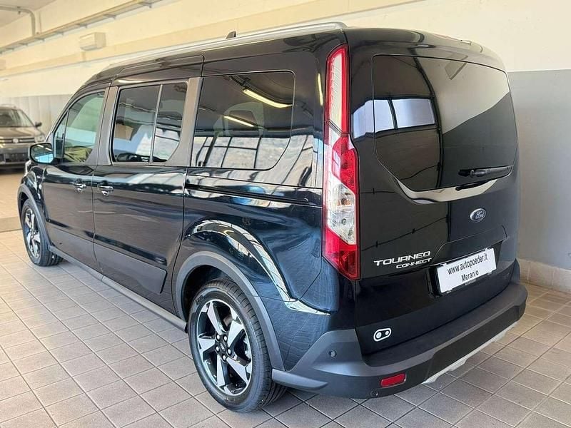 Usata Ford Tourneo Active 120 CV (88 kW) 2021 Nero Station wagon