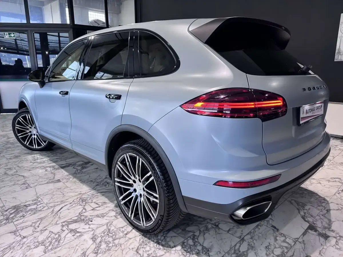 Usata Porsche Cayenne Platinum Edition 262 CV (192 kW) 2016 Blu/azzurro SUV