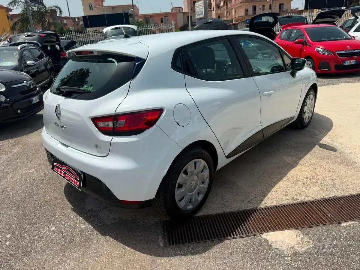 Usata Renault Clio IV Life 75 CV (55 kW) 2015 Bianco Berlina