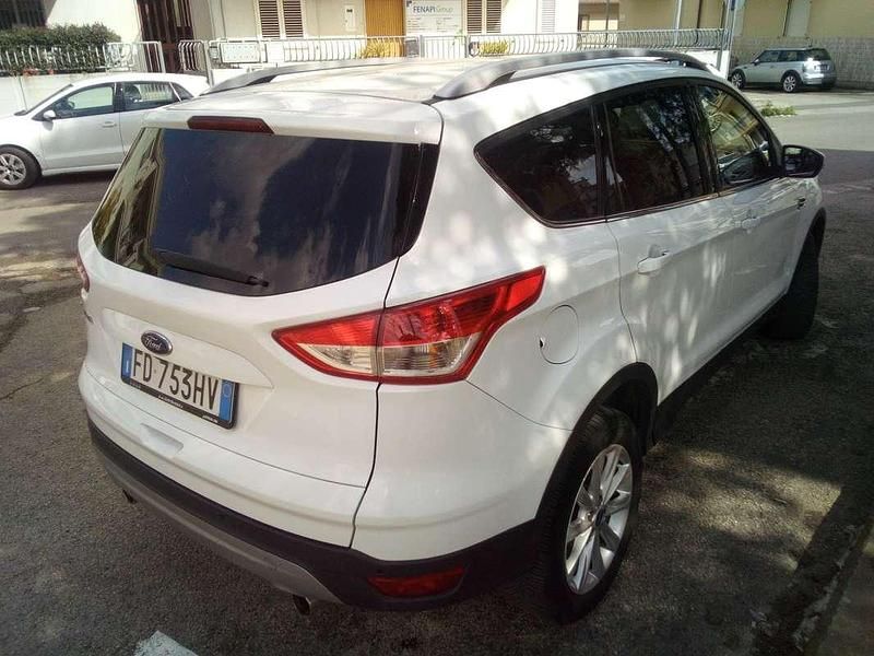 Usata Ford Kuga Titanium 120 CV (88 kW) 2016 Bianco SUV