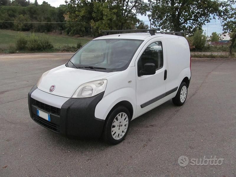 Bianco Usata 2013 Fiat Fiorino Monovolume | 5900 € (Molto cara) - Immagine 1/4