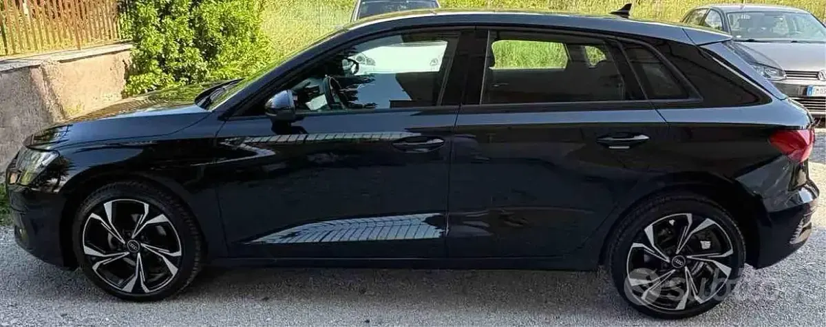 Occasion Audi A3 Business 110 ch (80 kW) 2022 Noir Berline