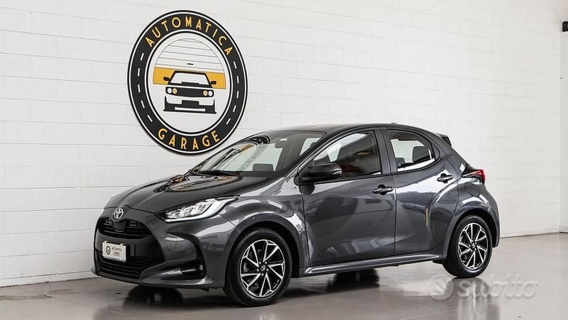Brugt Toyota Yaris Hybrid 92 HK (67 kW) 2022 Sedan