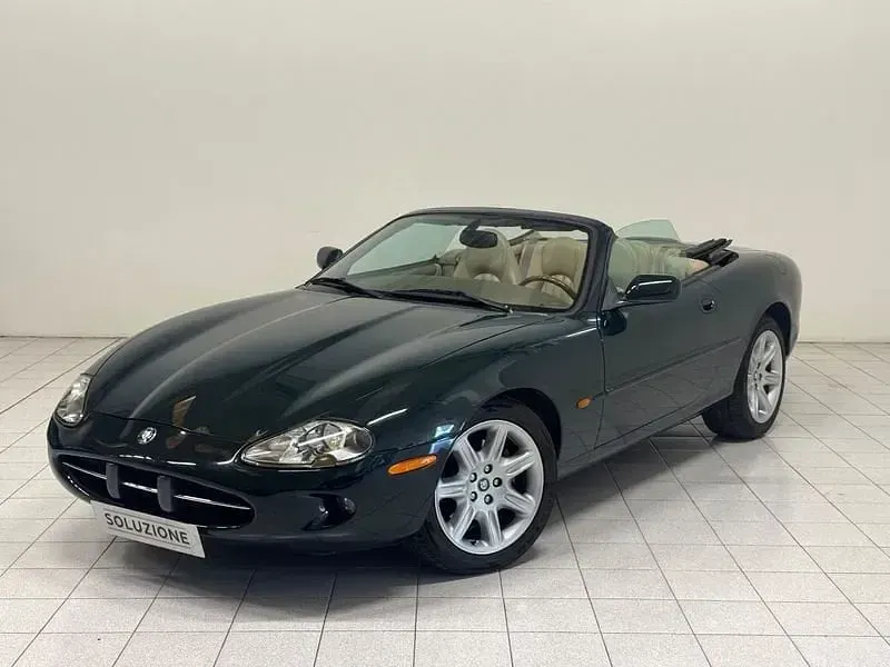Usata Jaguar XK8 277 CV (203 kW) 2000 Cabrio