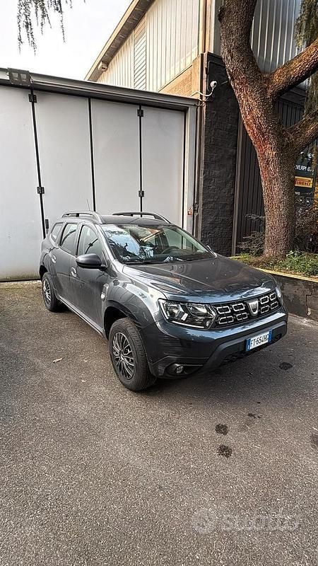 Begagnad Dacia Duster Essentiel 114 HK (83 kW) 2019 Grå SUV