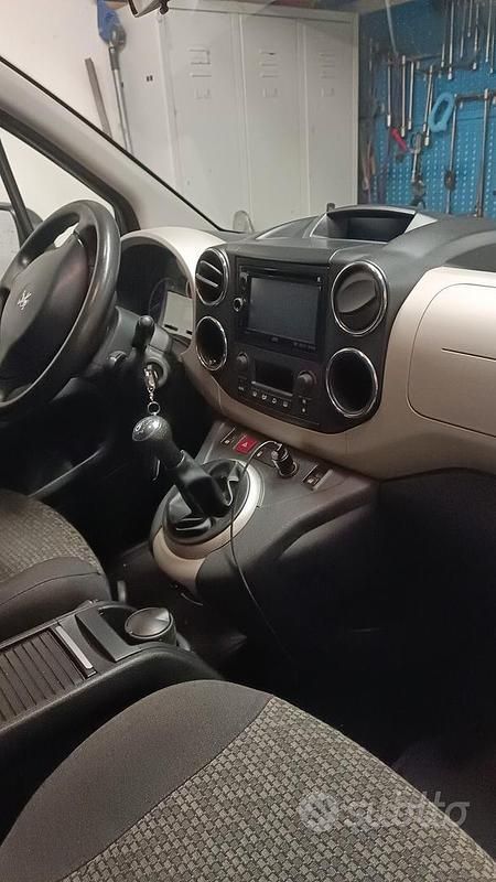 Usata Peugeot Partner 2014 Marrone Monovolume