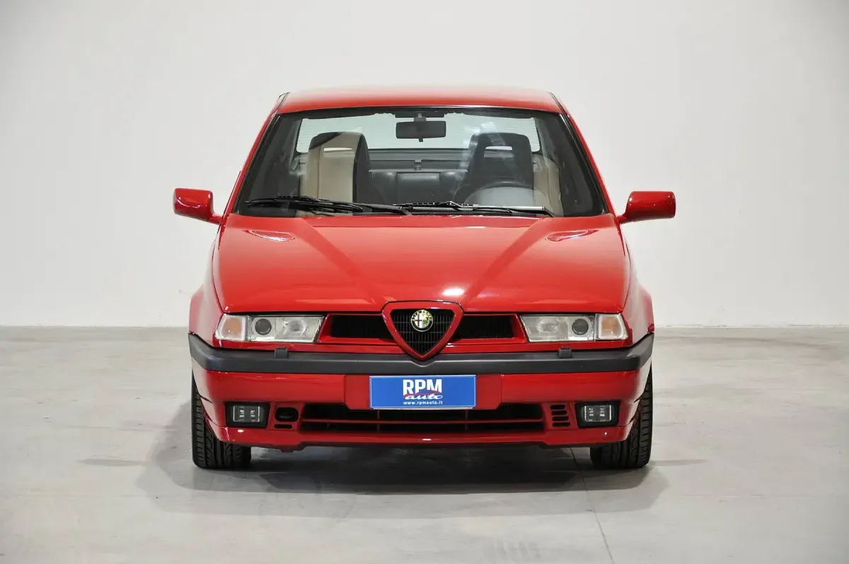 Usata Alfa Romeo 155 186 CV (136 kW) 1992 Rosso Berlina