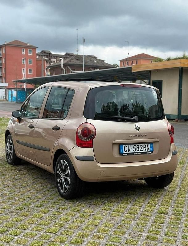 Usata Renault Modus 75 CV (55 kW) 2005 Monovolume