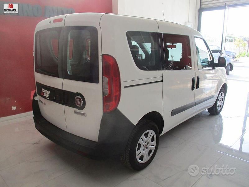 Usata Fiat Doblò 95 CV (69 kW) 2017 Bianco Monovolume