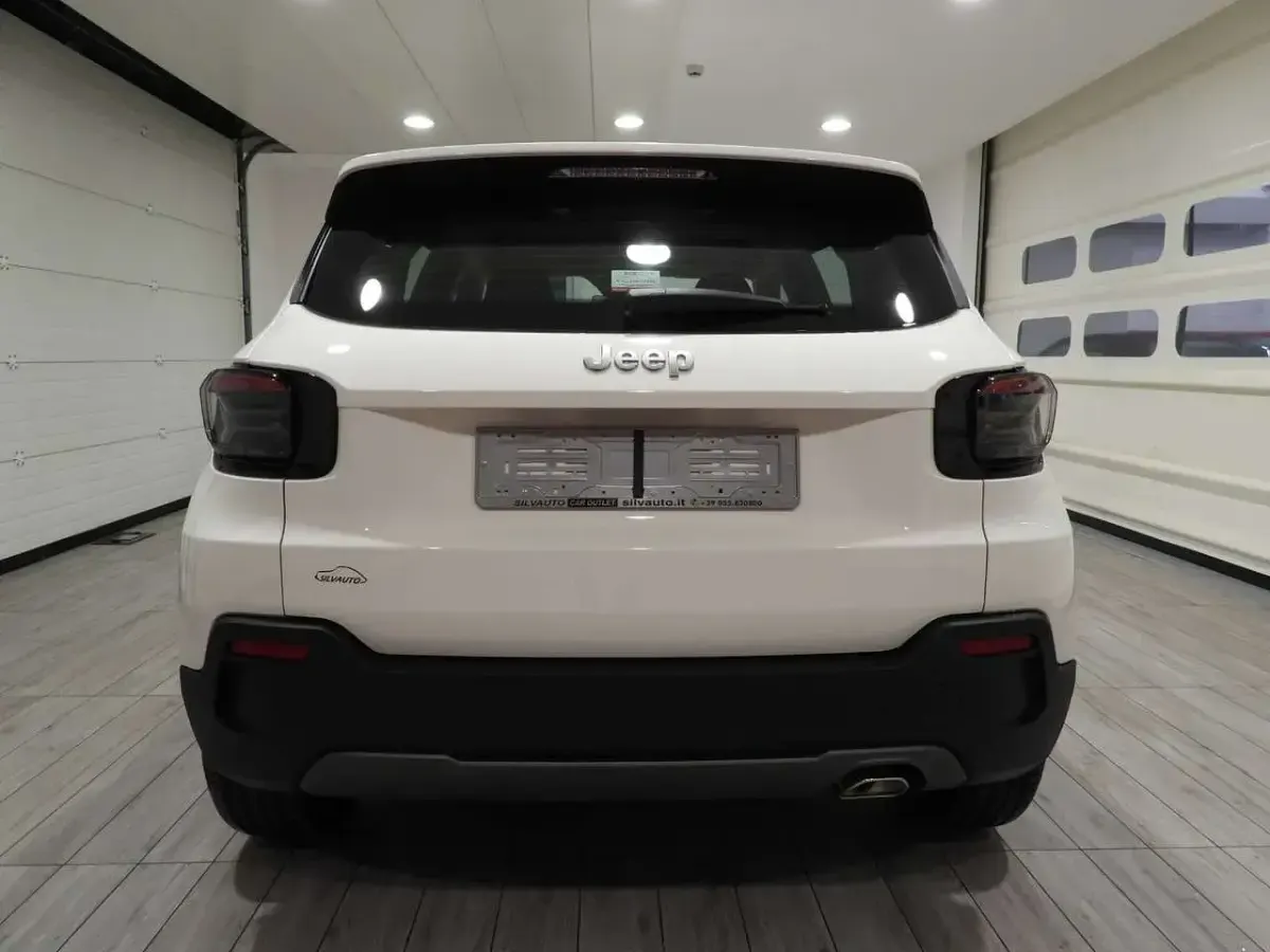 Uusi Jeep Avenger Longitude 101 HP (74 kW) 2026 Snow Katumaasturi