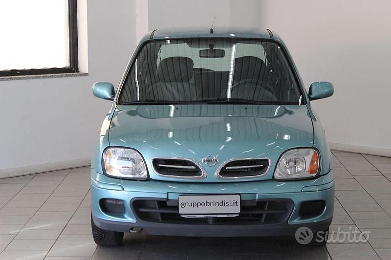 Usata Nissan Micra Visia 64 CV (47 kW) 2002 Verde Utilitaria