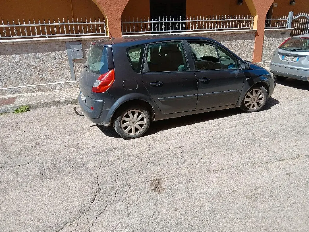 Usata Renault Scenic E-Tech 105 CV (77 kW) 2003 Berlina